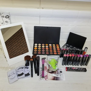 33 Pc Makeup Kit for Lips, Eyes and Face